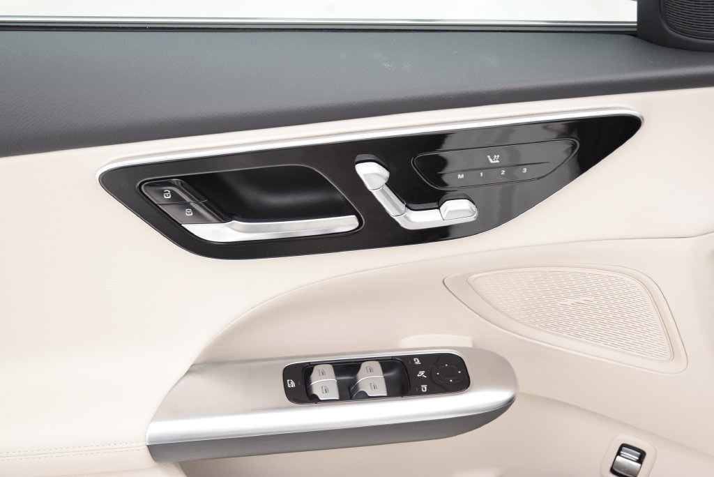 New 2026 Mercedes-Benz C 300 4MATIC Sedan image 22