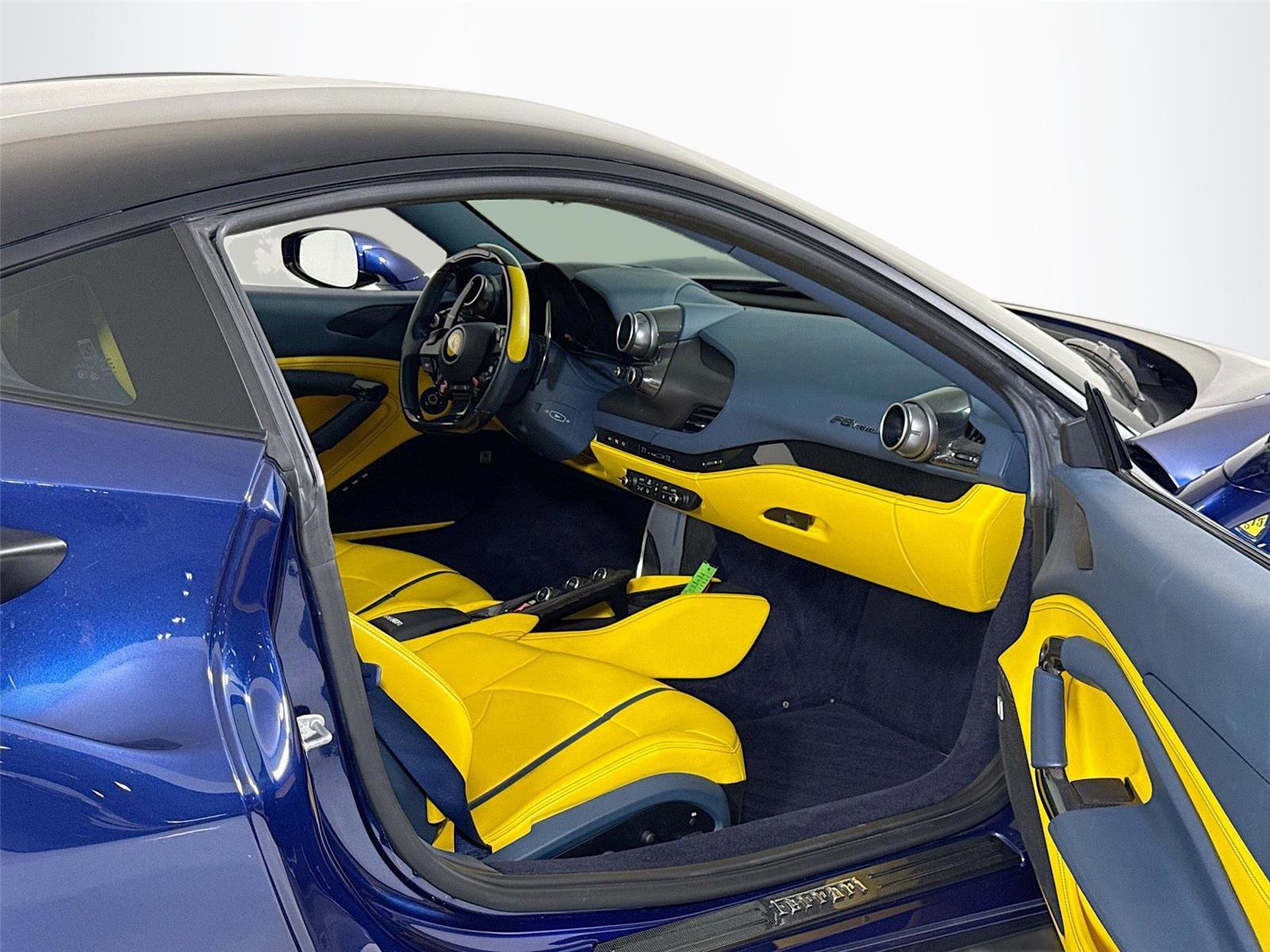 Used 2022 Ferrari F8 Tributo image 27