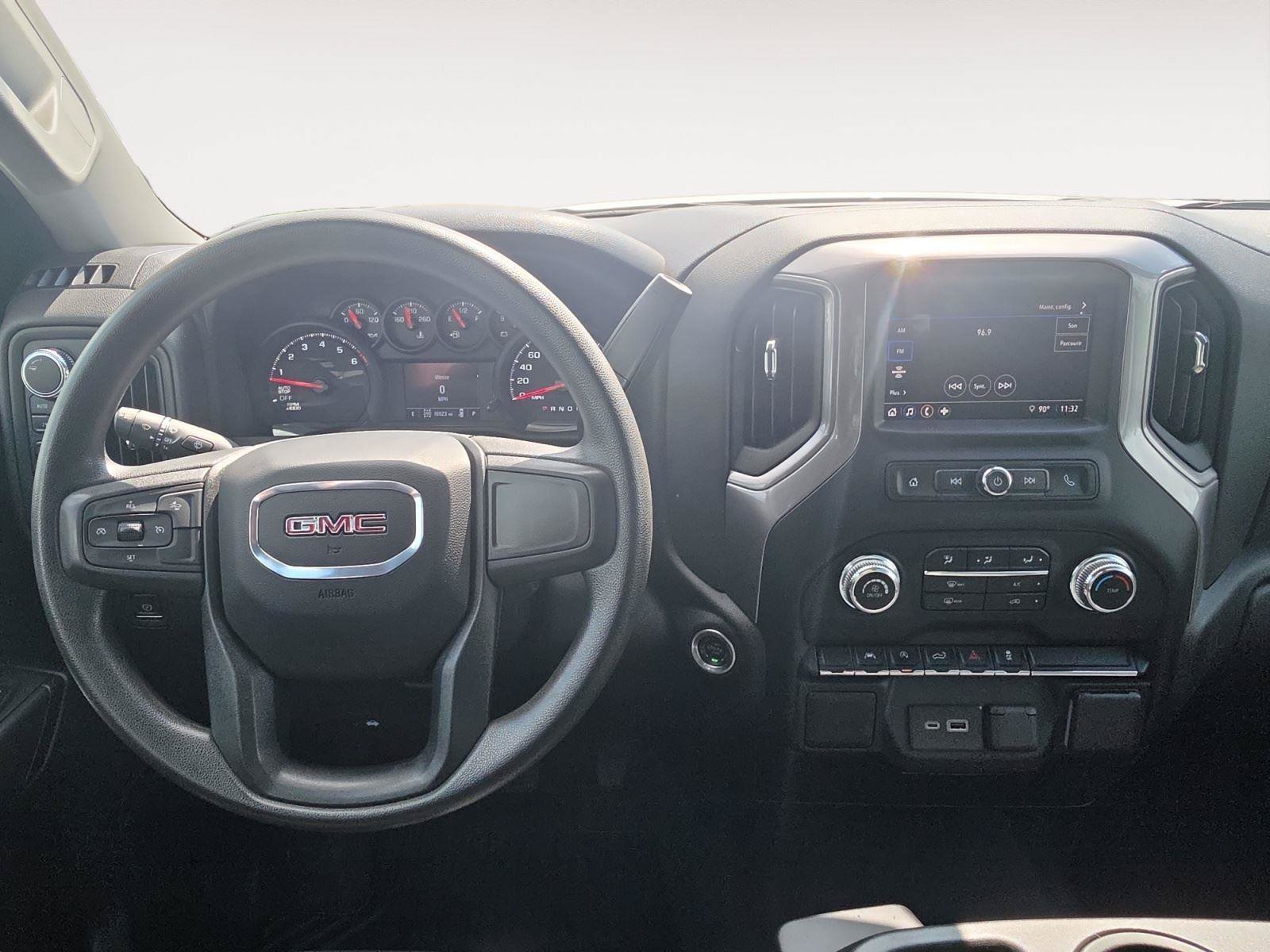 Used 2024 GMC Sierra 1500 Pro w/ Graphite Edition AWD/4WD image 13