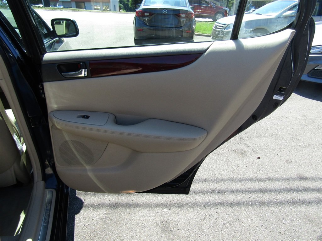 Used 2004 Lexus ES 330 FWD image 17