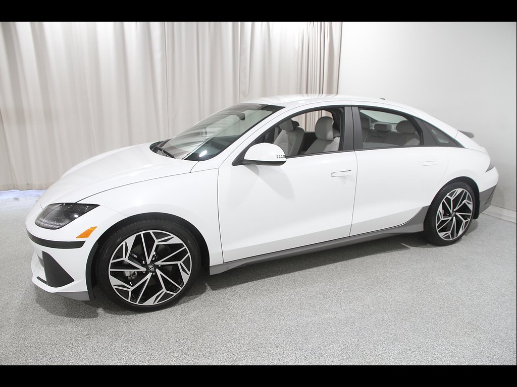 Certified 2025 Hyundai Ioniq 6 SEL RWD image 3