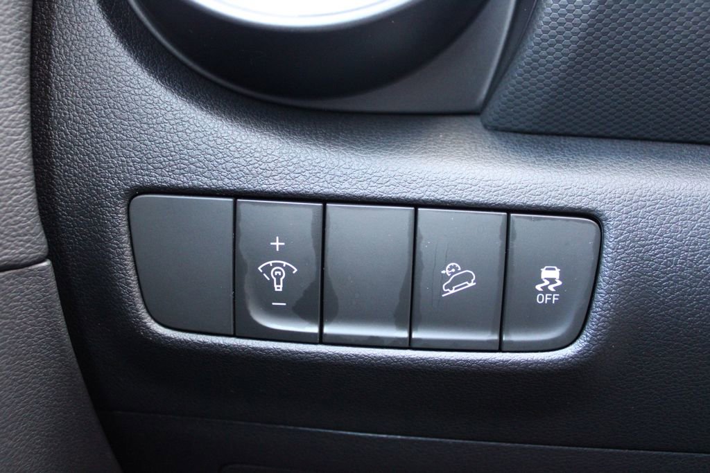 Used 2023 Hyundai Kona Limited w/ Cargo Package image 29