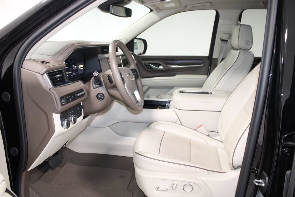 Used 2024 GMC Yukon XL Denali w/ Max Trailering Package RWD image 19