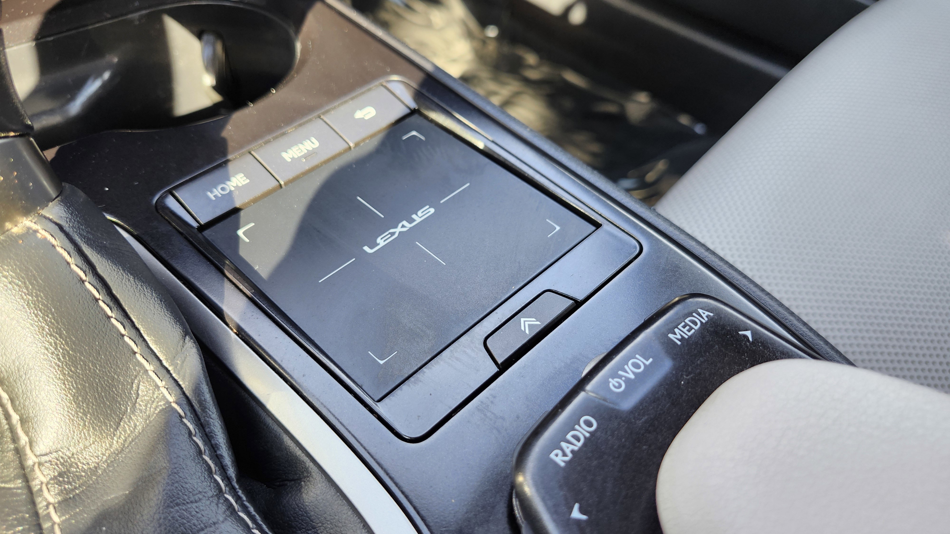 Used 2022 Lexus UX 250h w/ Premium Package image 10