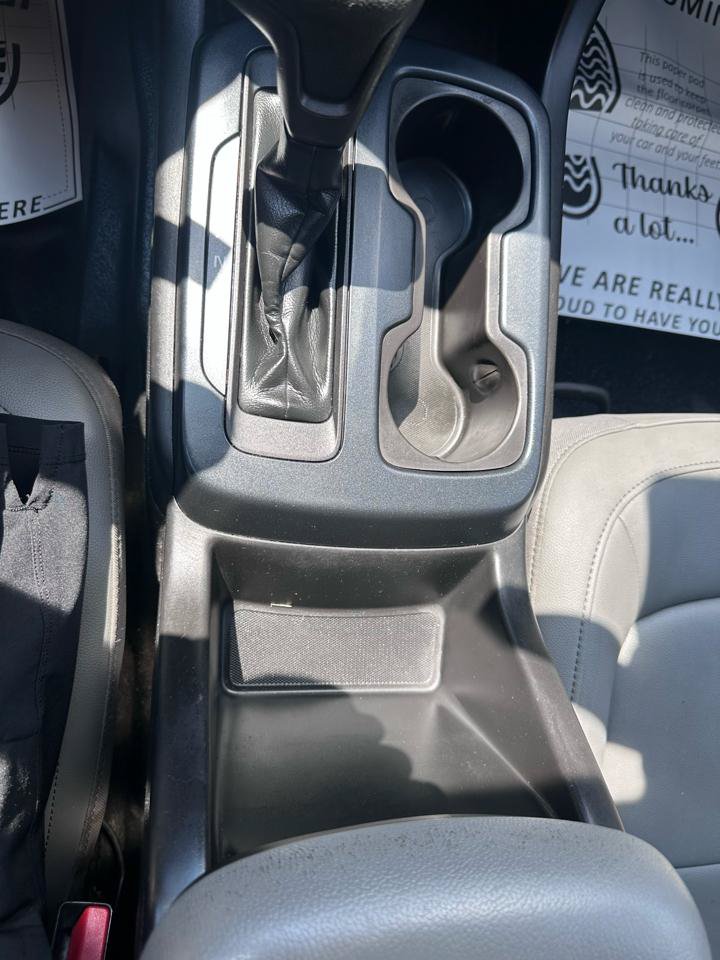 Used 2019 Chevrolet Colorado W/T AWD/4WD image 32