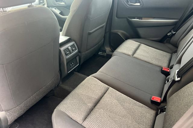 Used 2024 Nissan Rogue SV image 14