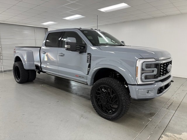 Used 2026 Ford F450 Lariat image 3