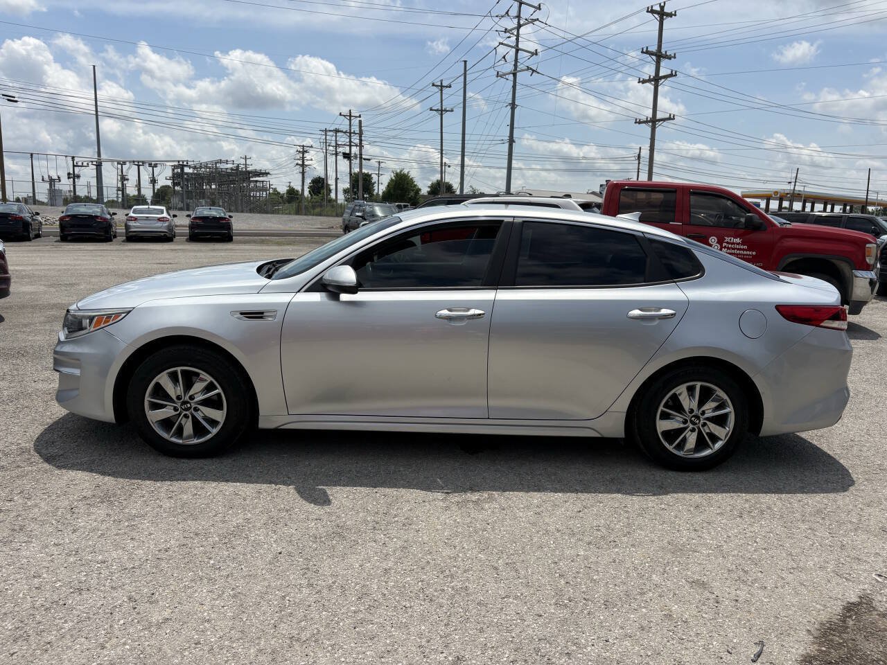 Used 2017 Kia Optima LX FWD image 2