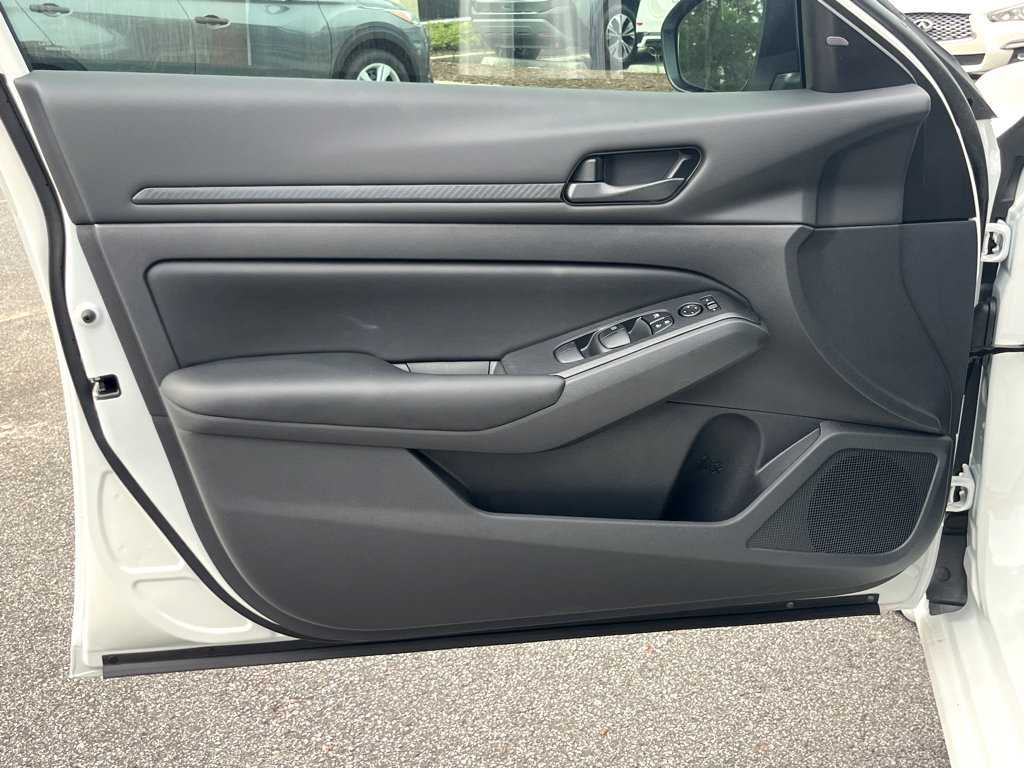 Used 2024 Nissan Altima 2.5 S image 21