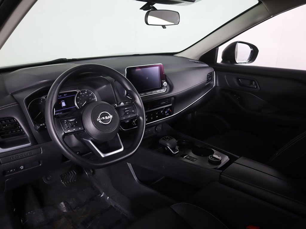 Used 2024 Nissan Rogue S image 23