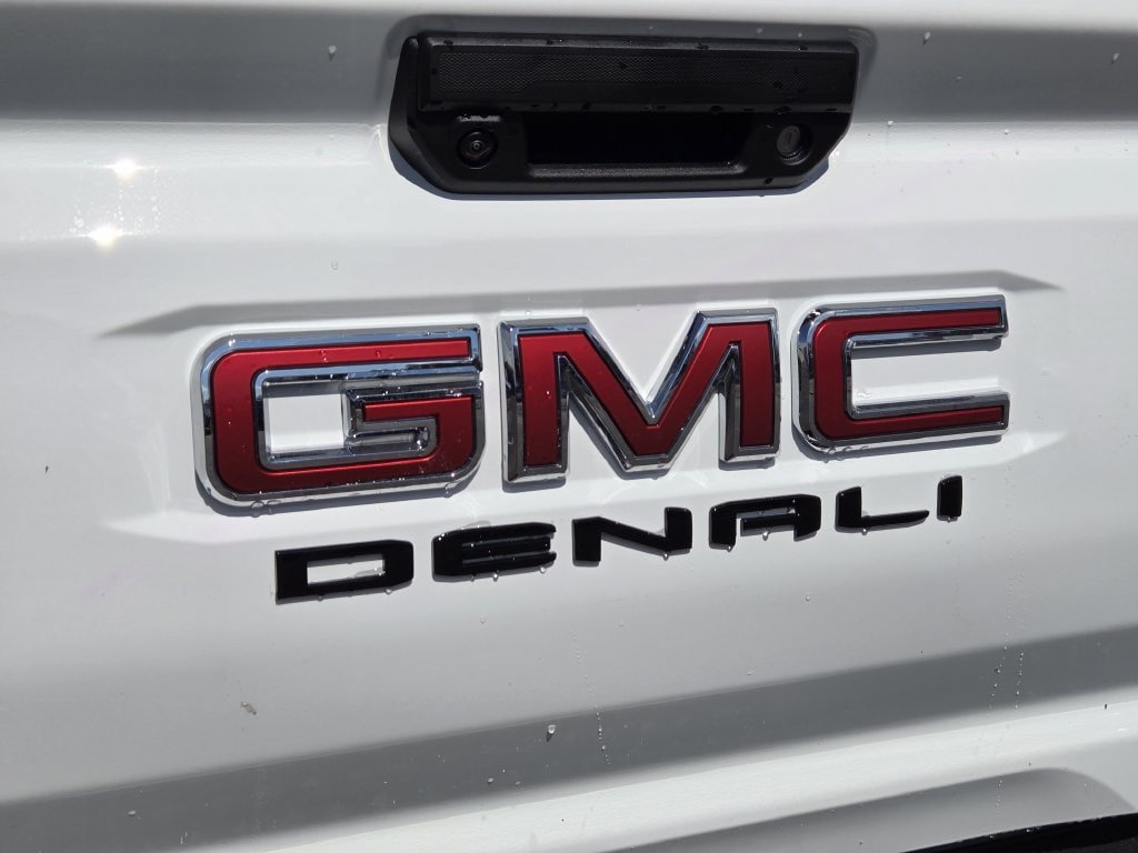 New 2026 GMC Canyon Denali w/ LPO, Black Badging Package AWD/4WD image 21