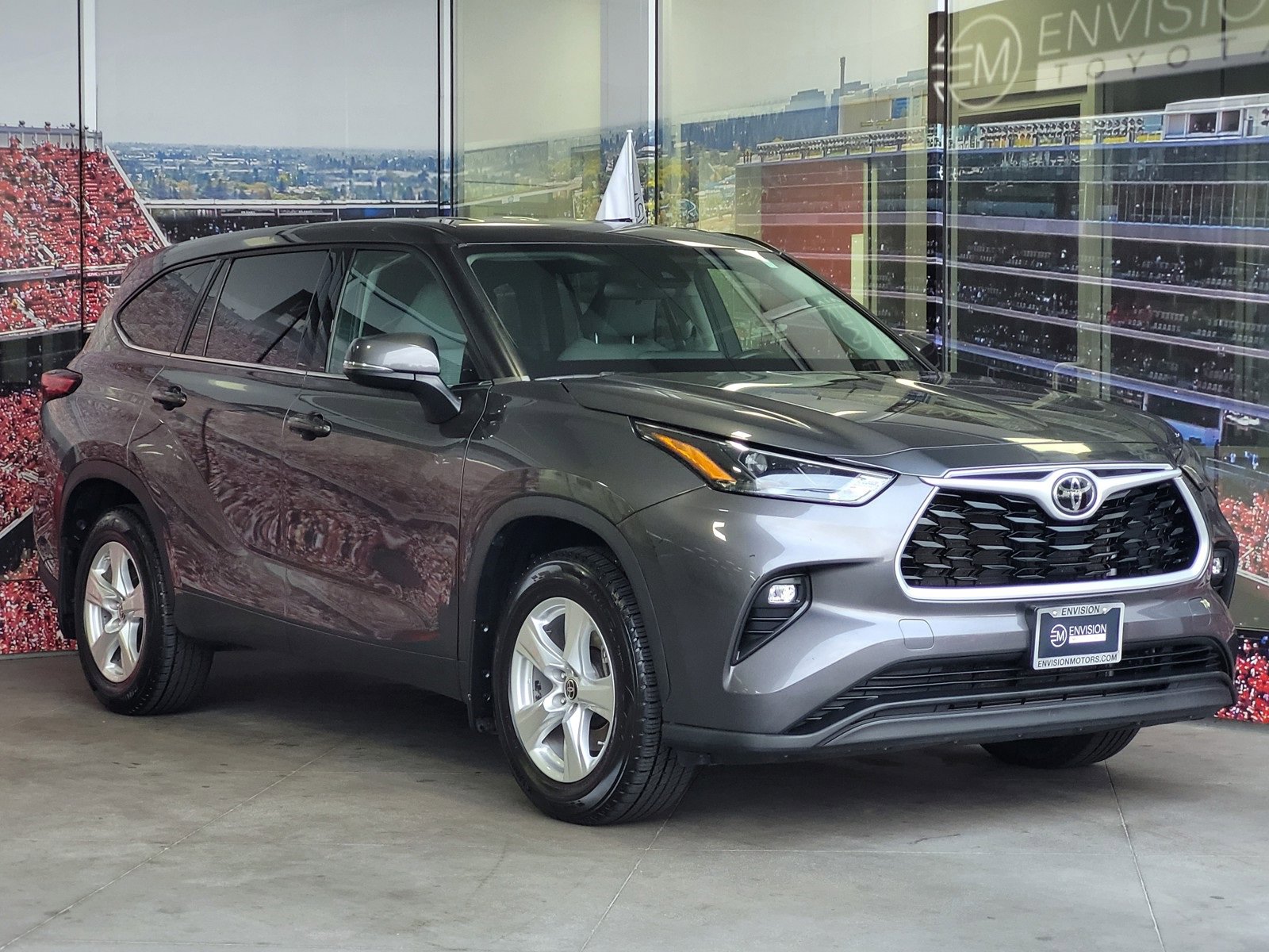 Used 2022 Toyota Highlander LE