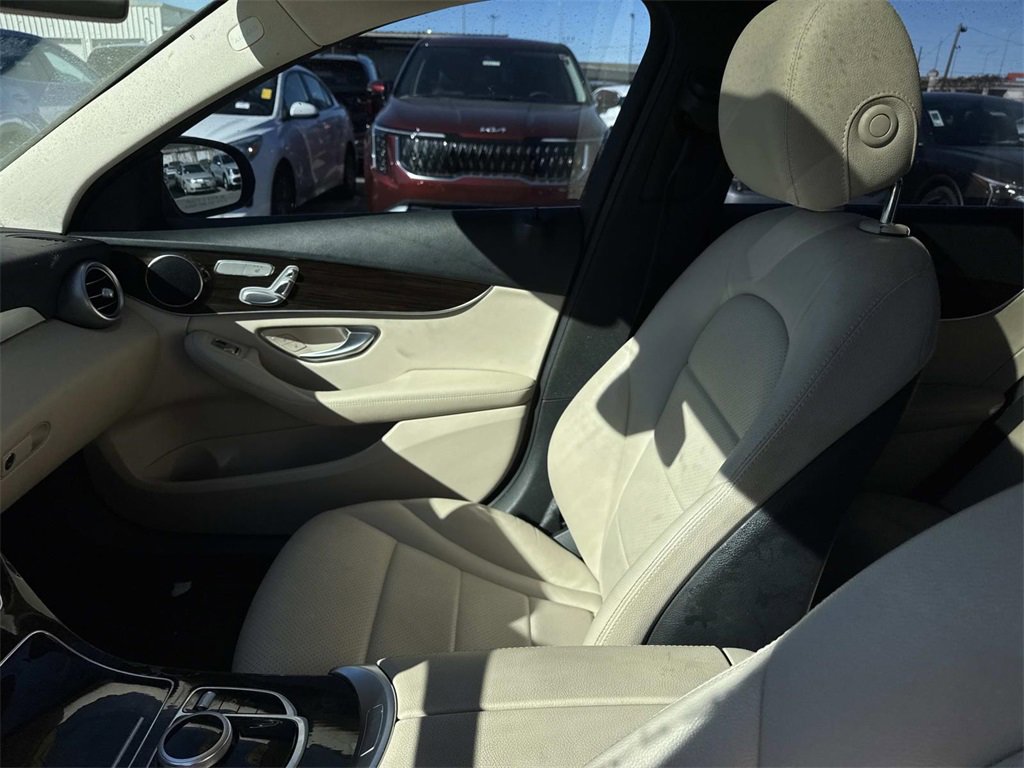 Used 2019 Mercedes-Benz C 300 Sedan image 33