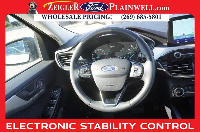 Used 2022 Ford Escape SE w/ Cold Weather Package image 13