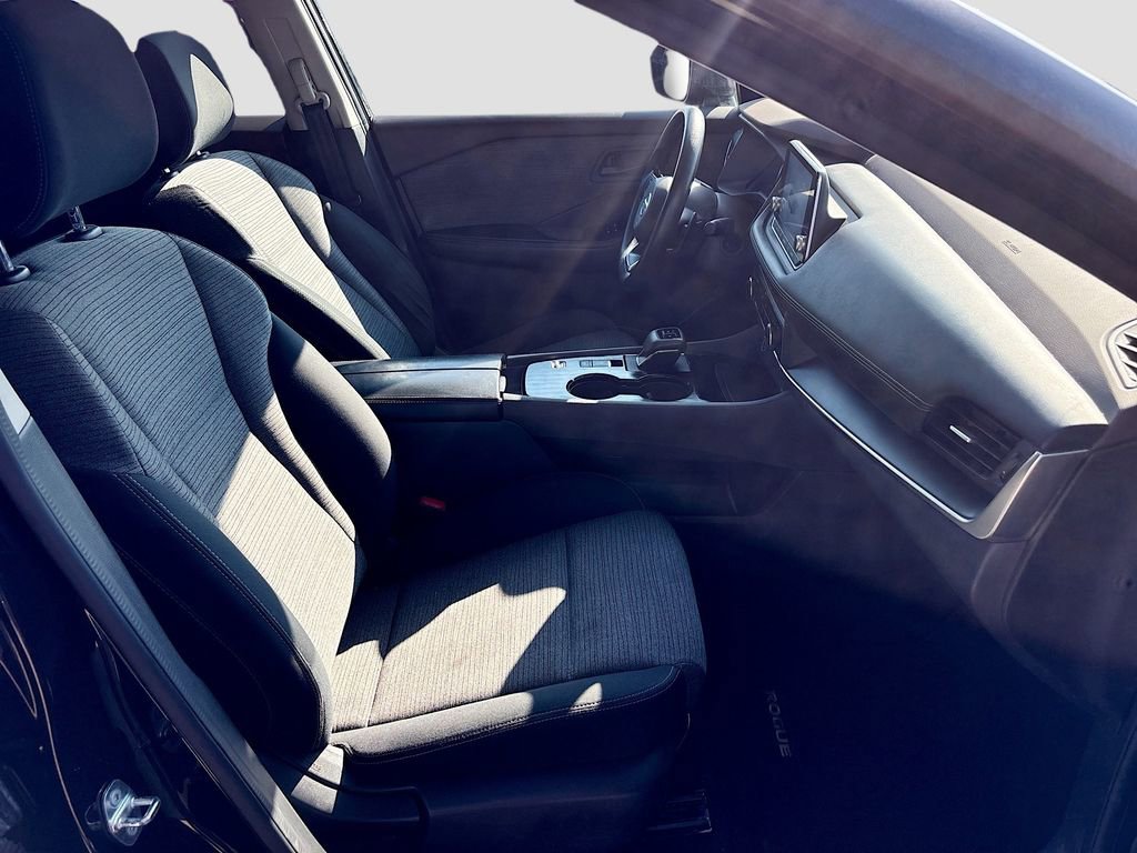 Used 2021 Nissan Rogue S image 26