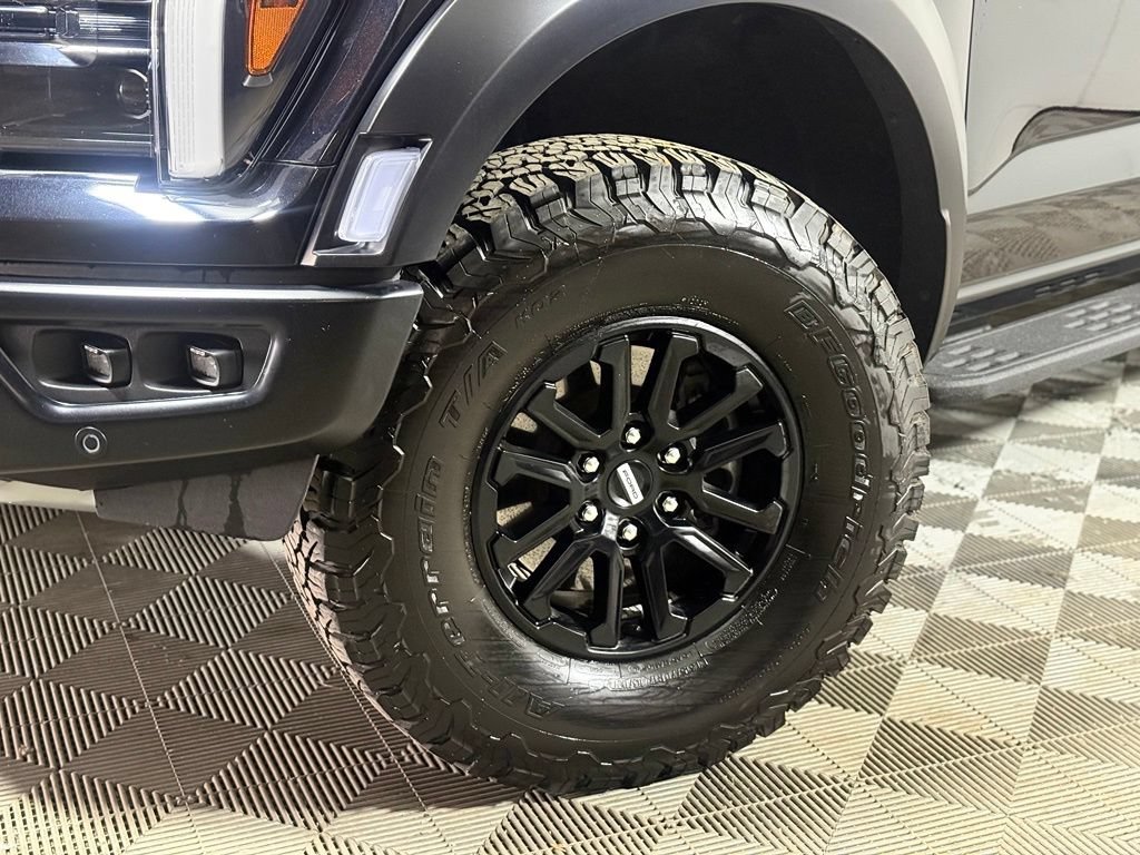 Used 2025 Ford F150 Raptor AWD/4WD image 2