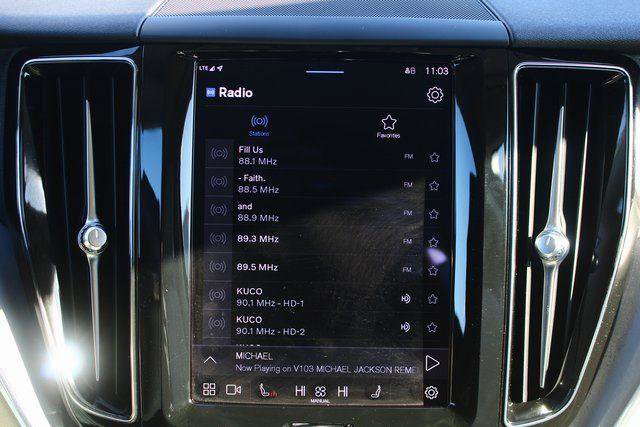 Used 2023 Volvo XC60 T8 Core image 16