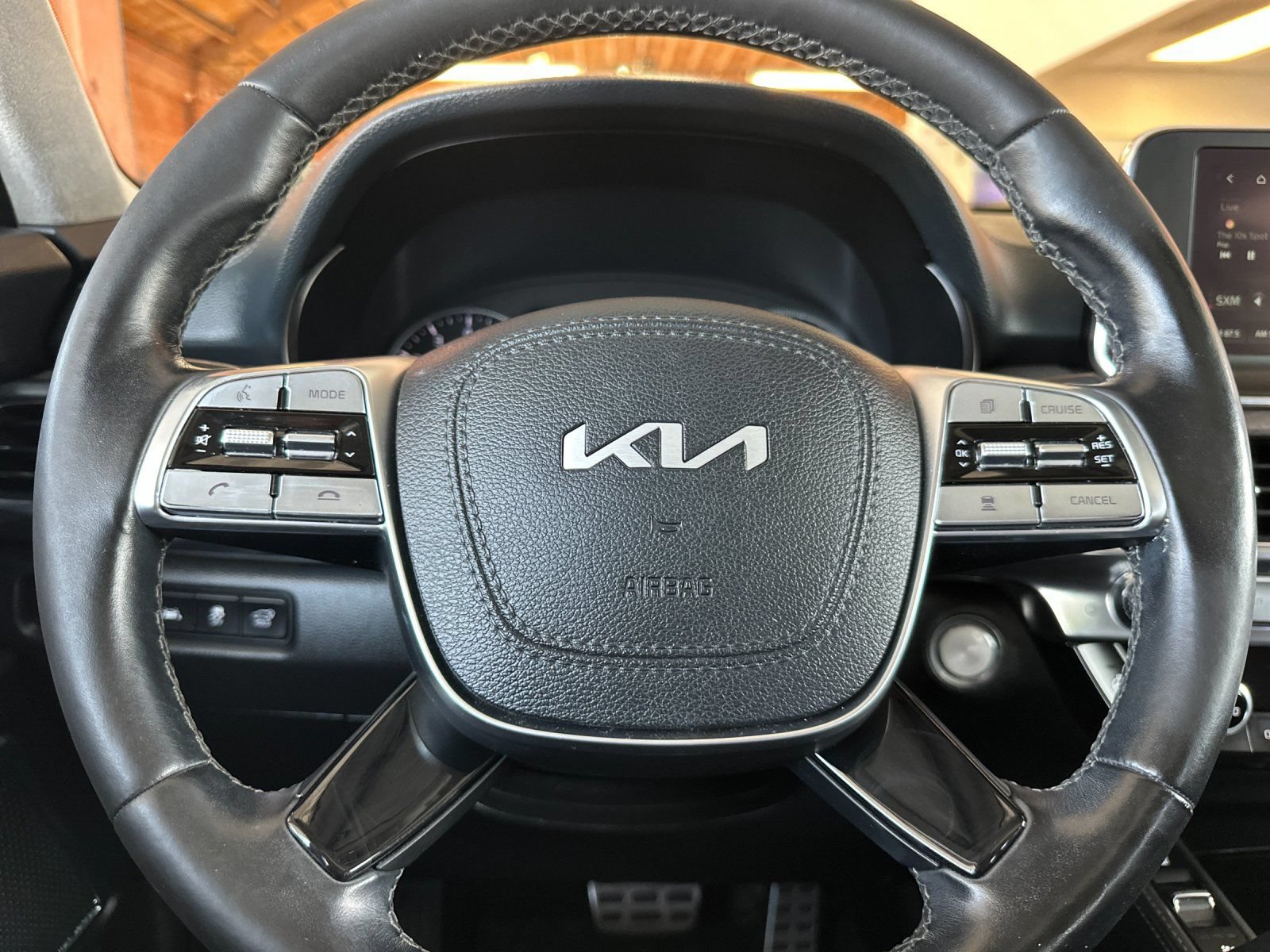 Certified 2022 Kia Telluride SX w/ SX Prestige Package AWD/4WD image 33