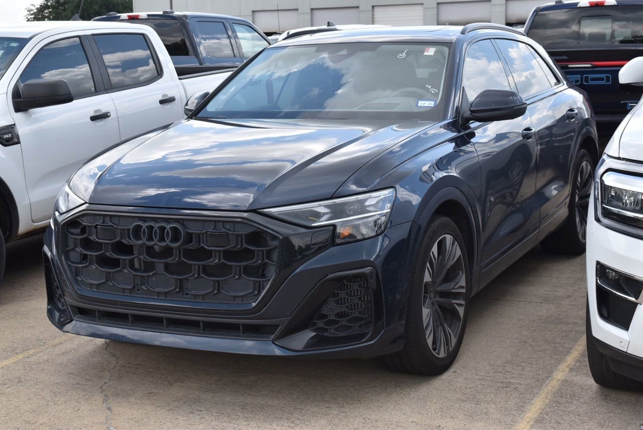 Used 2024 Audi Q8 Prestige AWD/4WD image 2