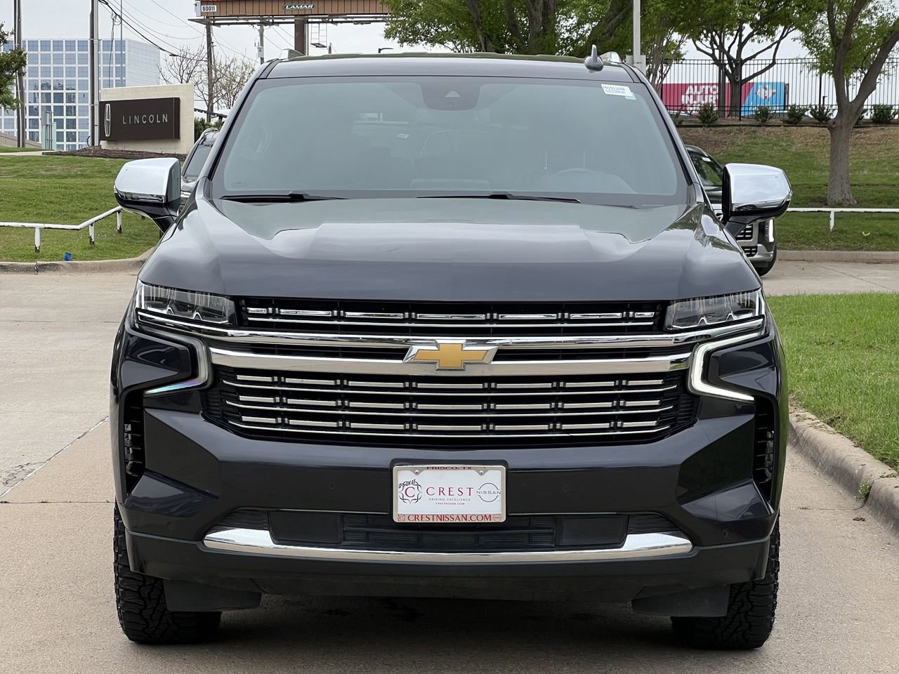 Used 2023 Chevrolet Suburban Premier image 7