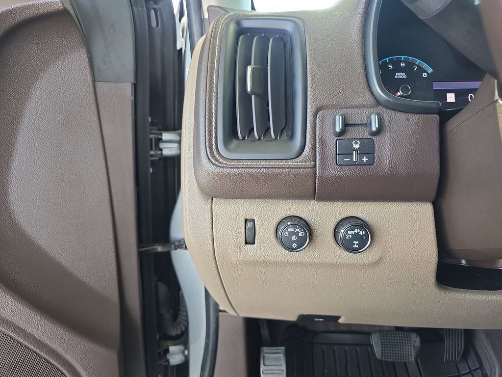 Used 2019 GMC Canyon SLT w/ Driver Alert Package image 17