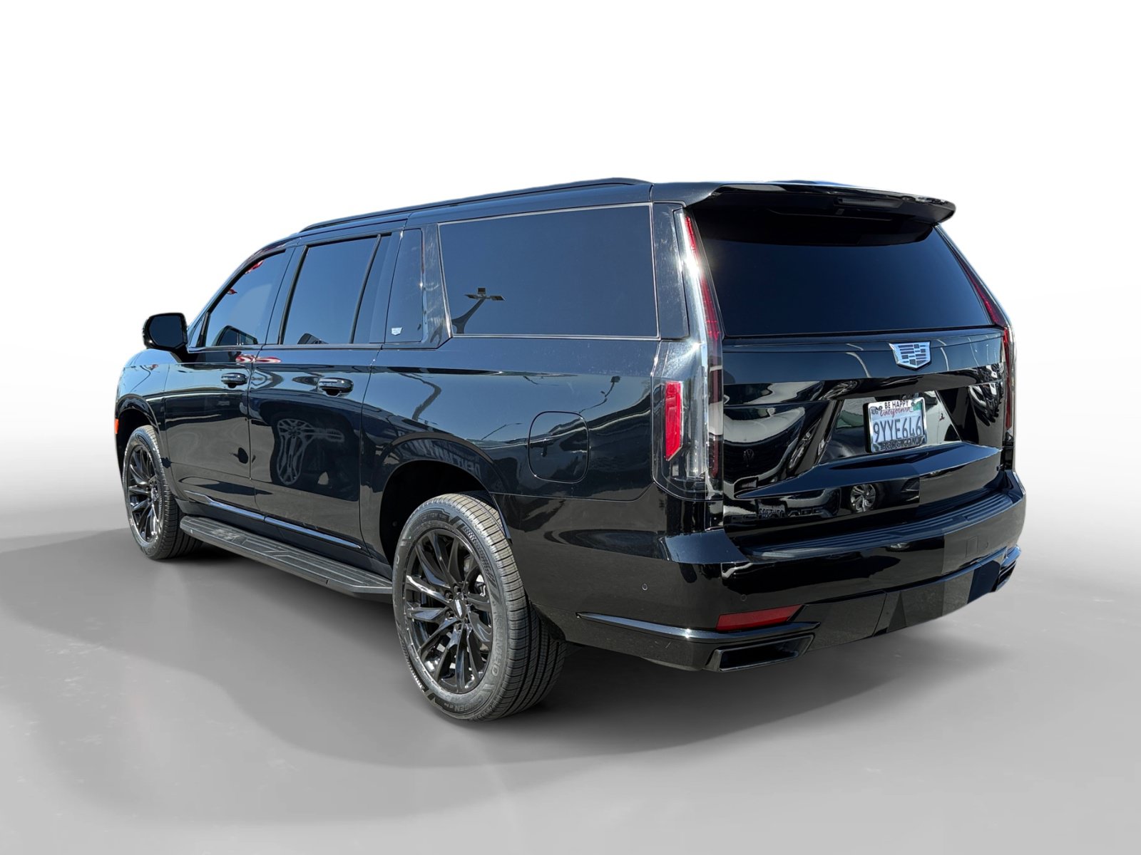Used 2023 Cadillac Escalade ESV Sport w/ LPO, ONYX Package AWD/4WD image 3