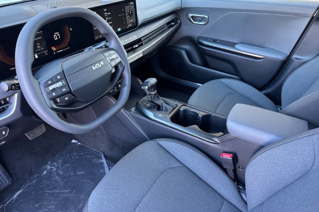 New 2026 Kia K4 FWD image 11