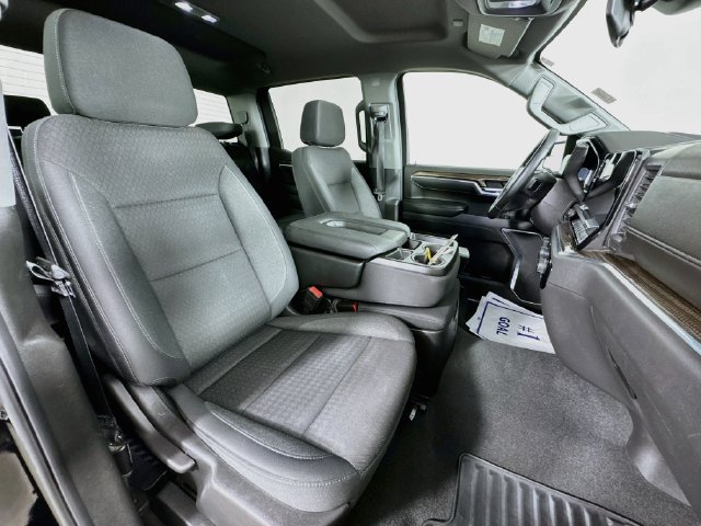 Used 2025 Chevrolet Silverado 1500 LT AWD/4WD image 28