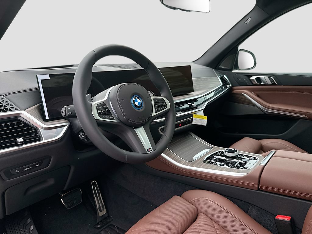 Used 2026 BMW X5 xDrive50e w/ Executive Package AWD/4WD image 9