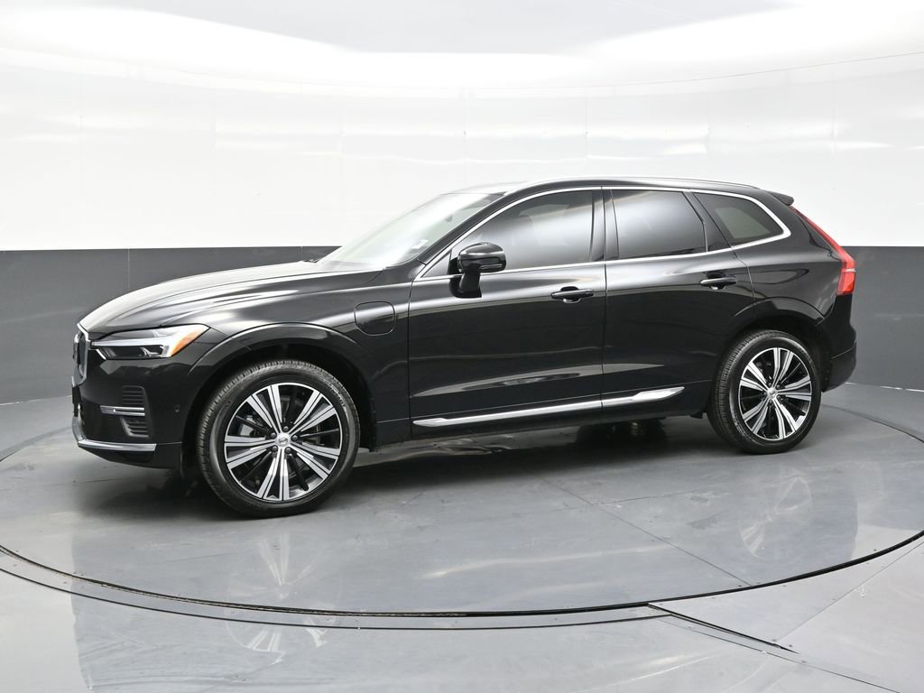 Used 2023 Volvo XC60 T8 Plus AWD/4WD image 3