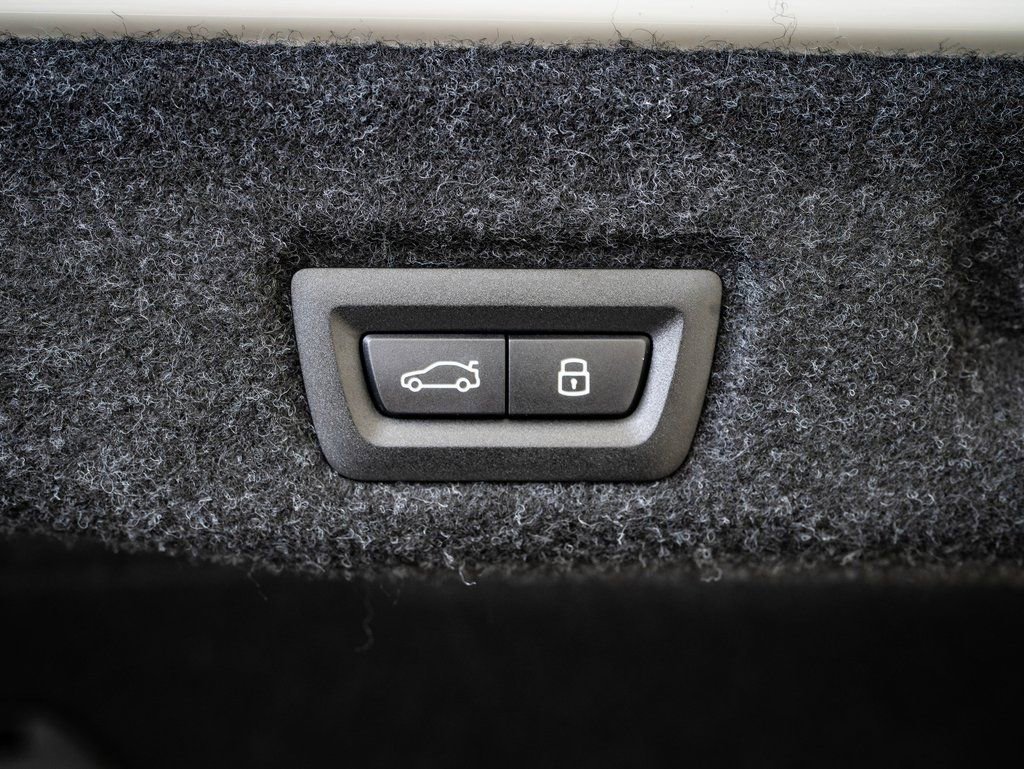 New 2026 BMW M5 w/ Executive Package image 18