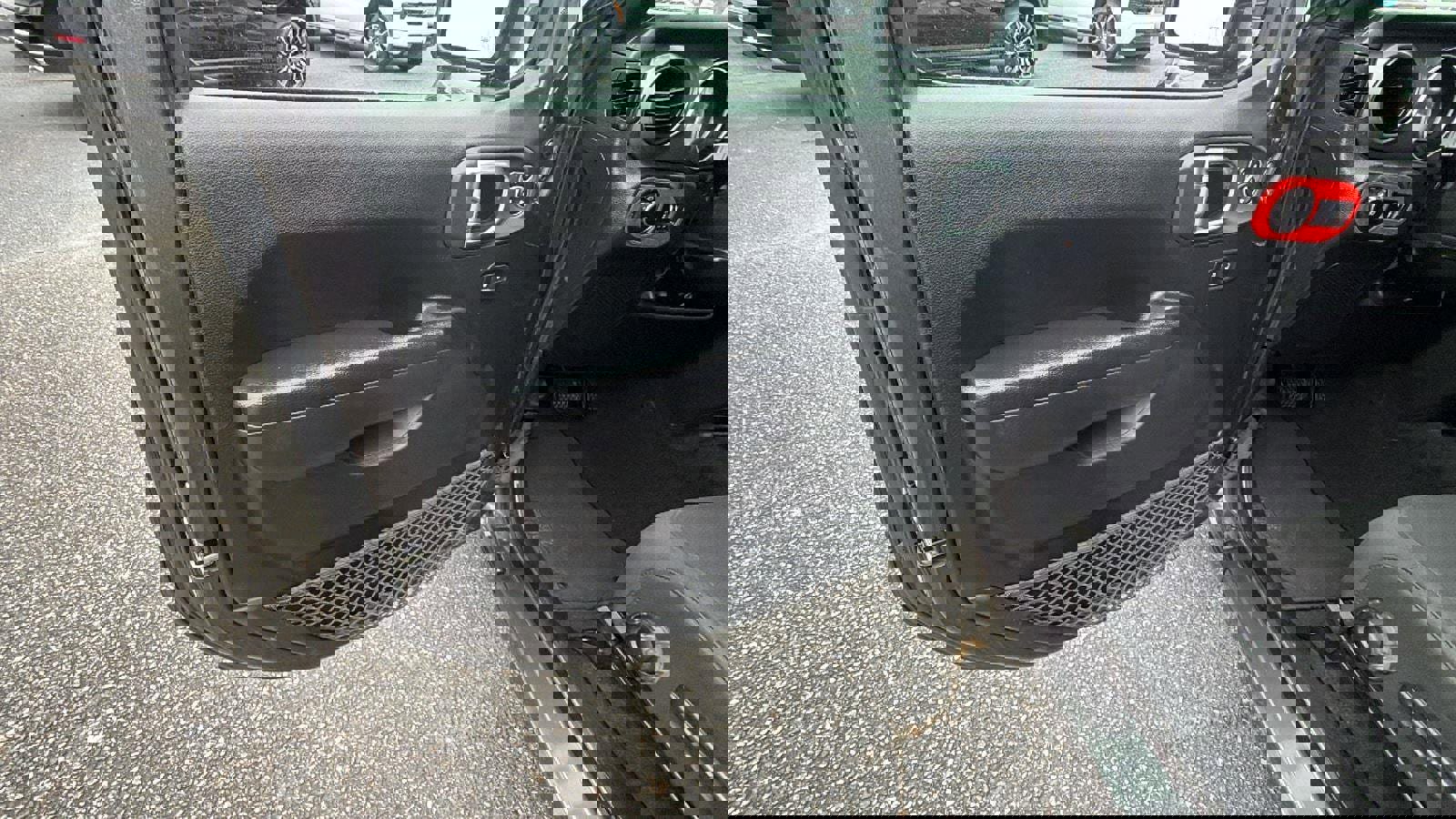 Used 2023 Jeep Wrangler Sport S image 11