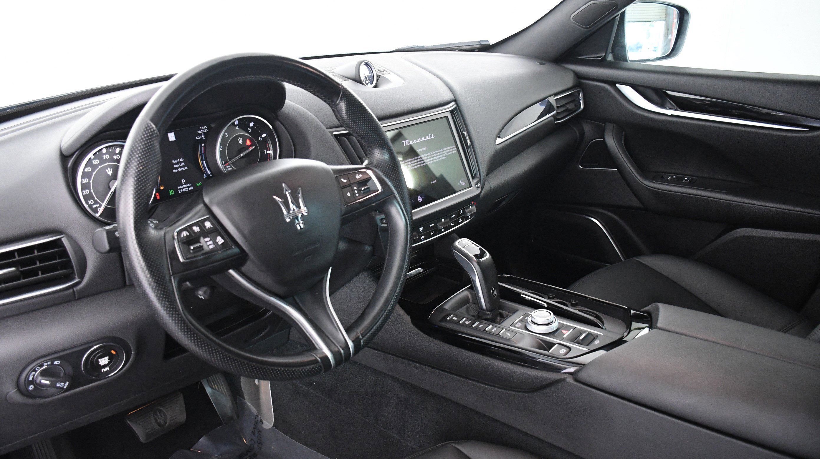 Used 2022 Maserati Levante GT image 20