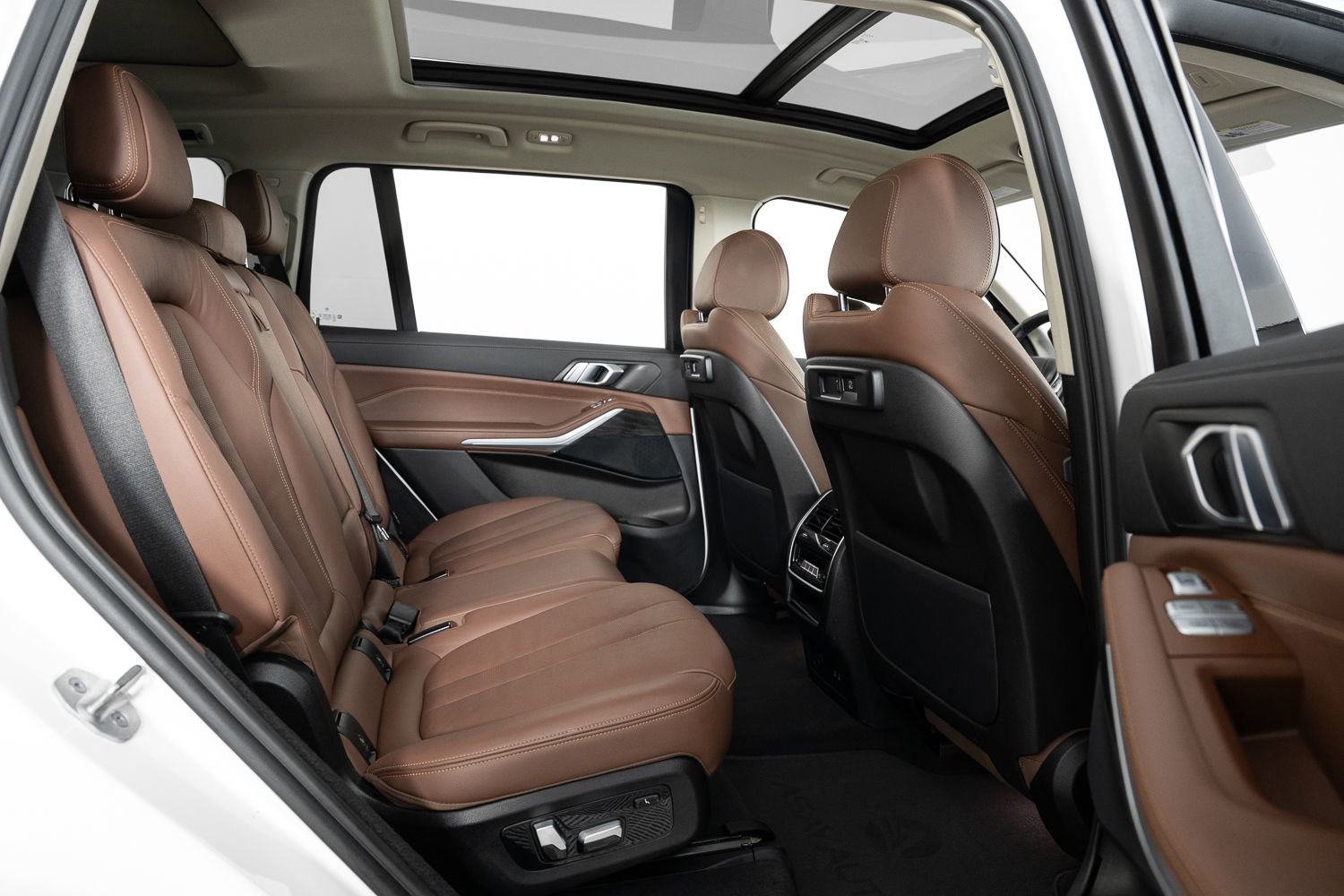 Used 2022 BMW X7 xDrive40i w/ Premium Package image 30