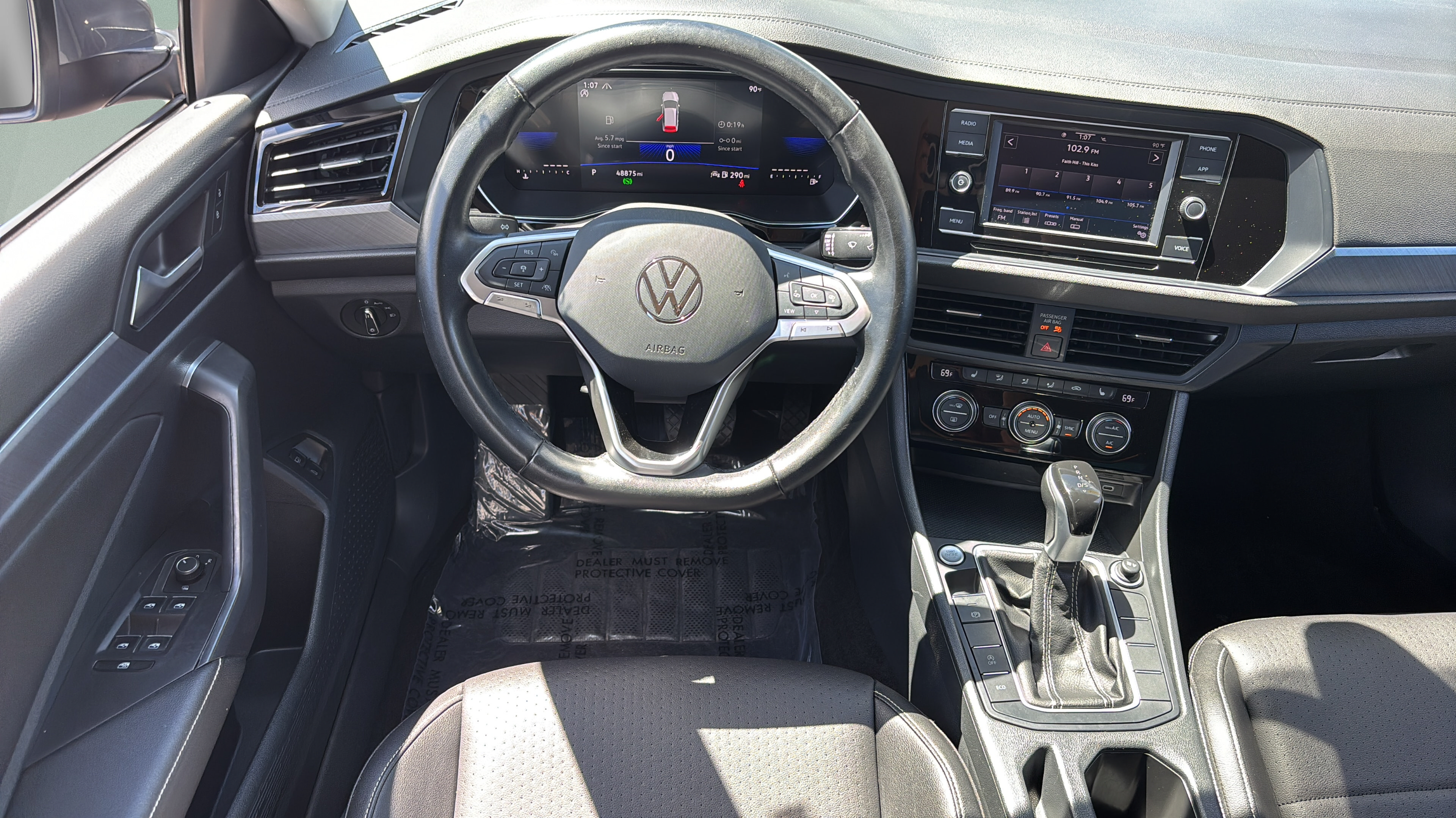 Used 2024 Volkswagen Jetta SE FWD image 11