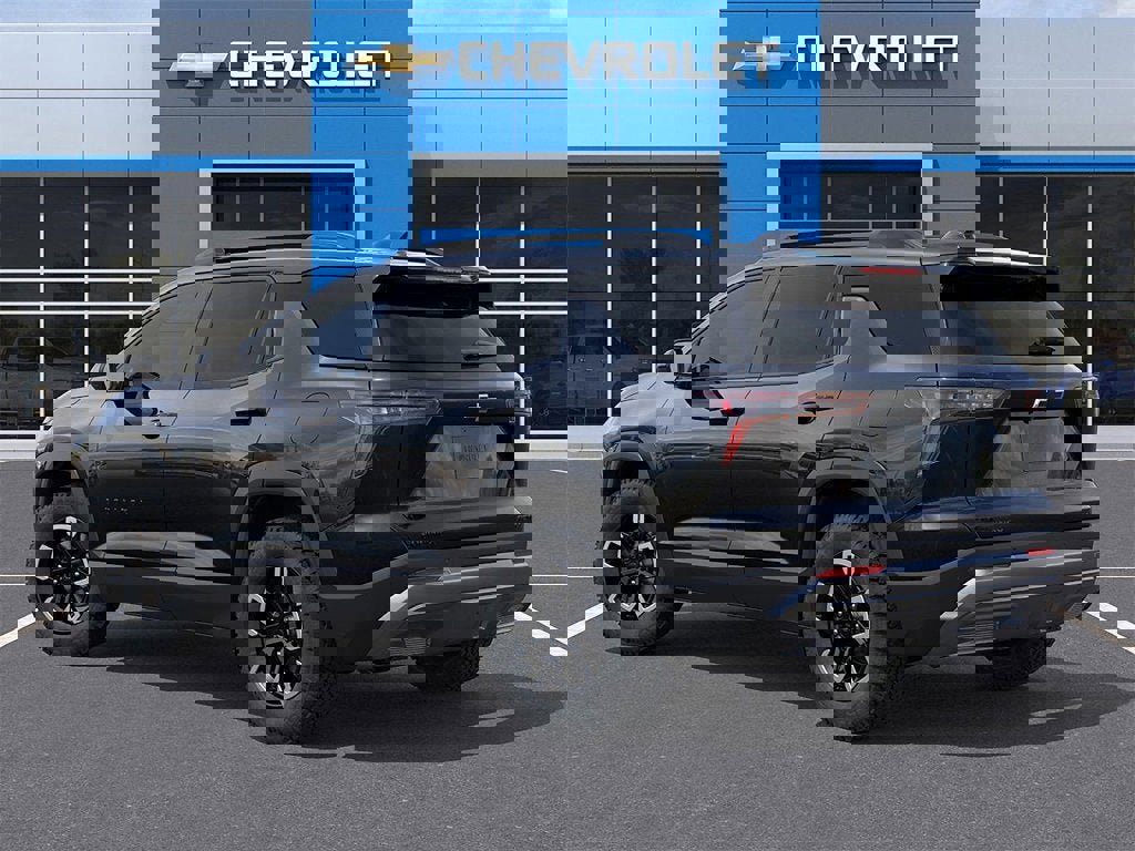 New 2026 Chevrolet Equinox ACTIV image 4