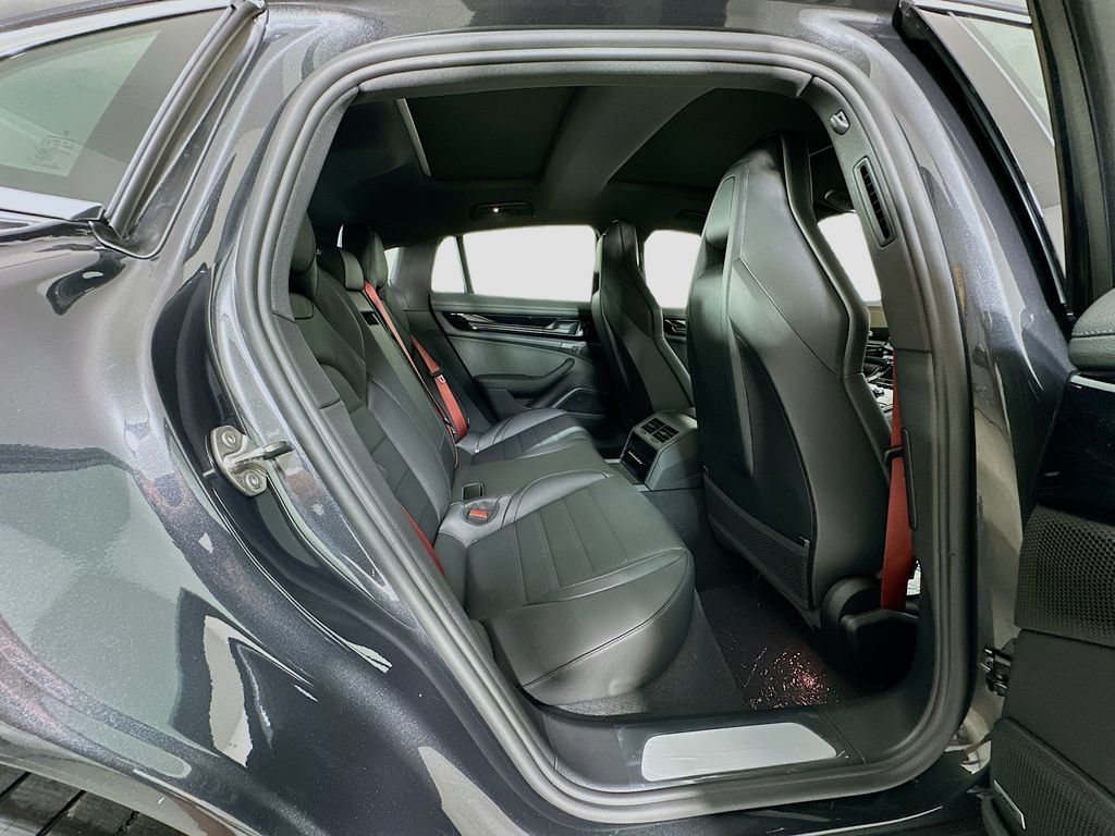 New 2026 Porsche Panamera RWD image 29