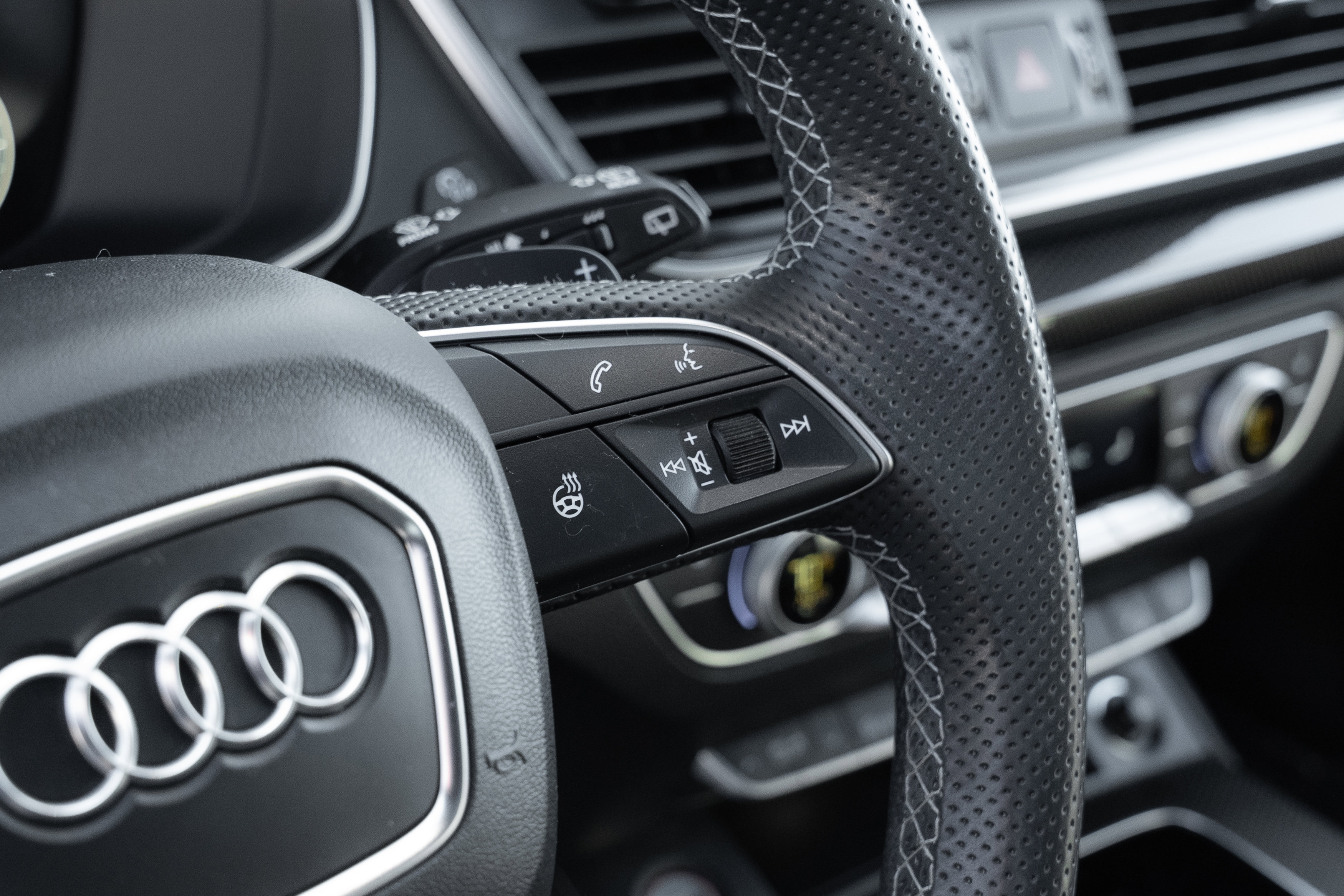 Certified 2023 Audi SQ5 Premium Plus w/ Premium Plus Package image 12