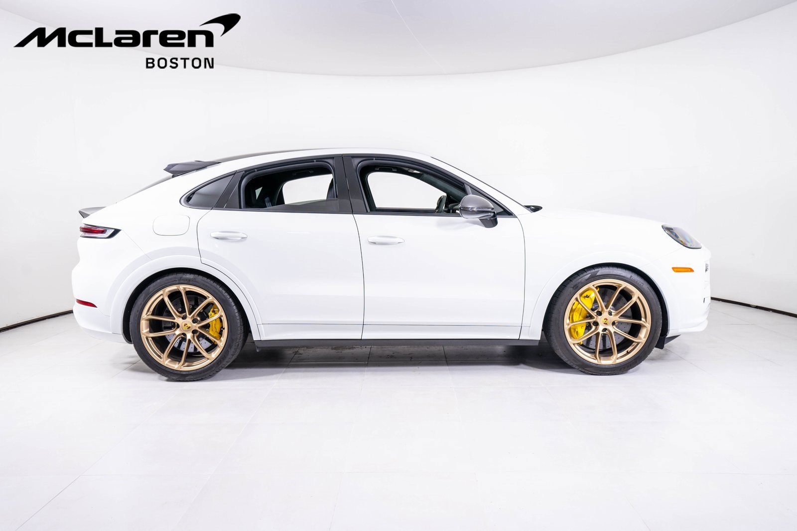 Used 2024 Porsche Cayenne Turbo GT image 6