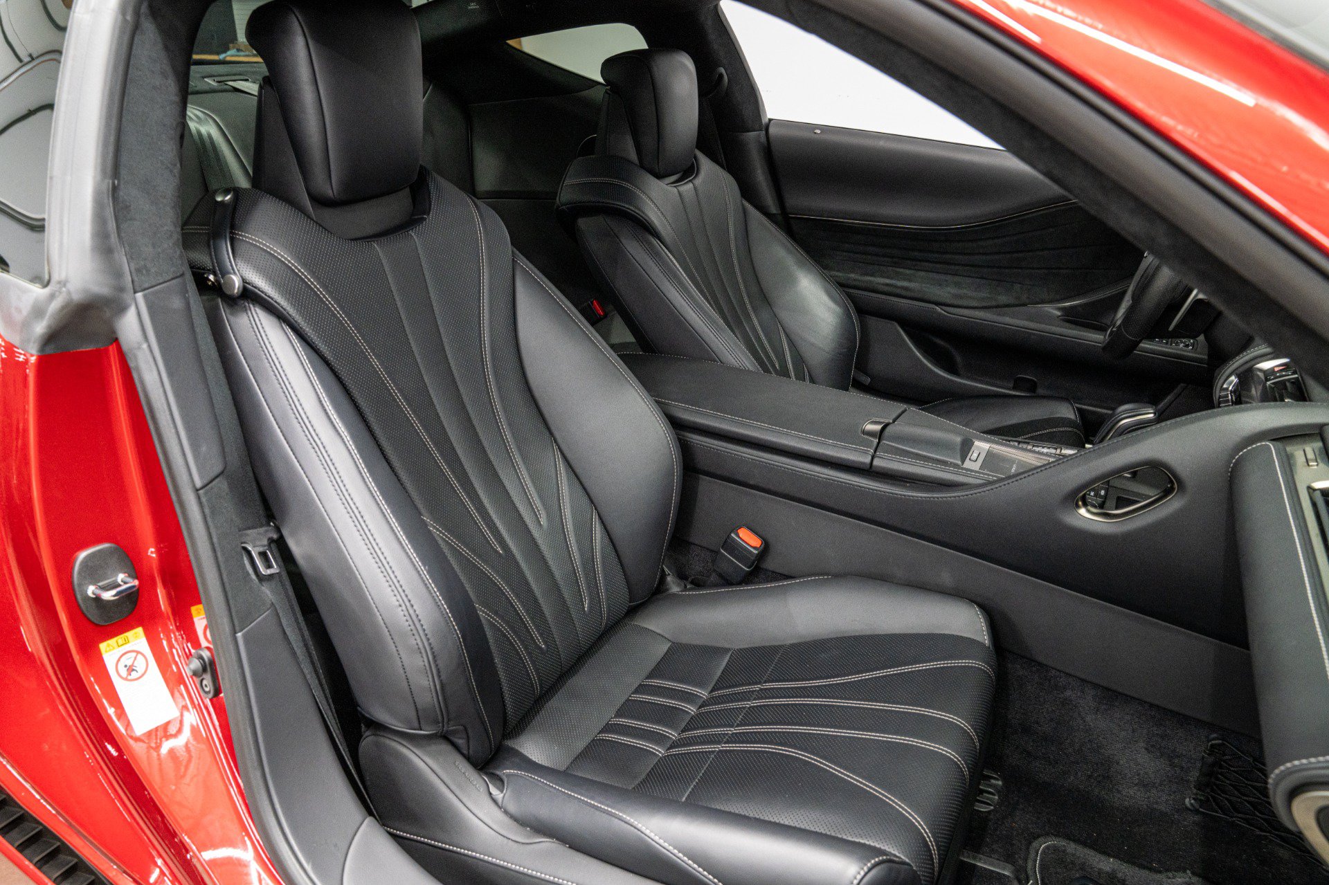 Used 2018 Lexus LC 500 Coupe w/ Touring Package RWD image 24