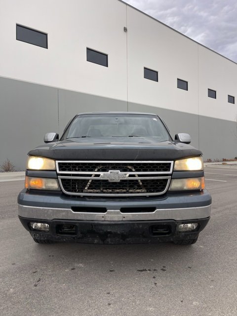 Used 2006 Chevrolet Silverado 1500 LT w/ Light Duty Power Package image 2