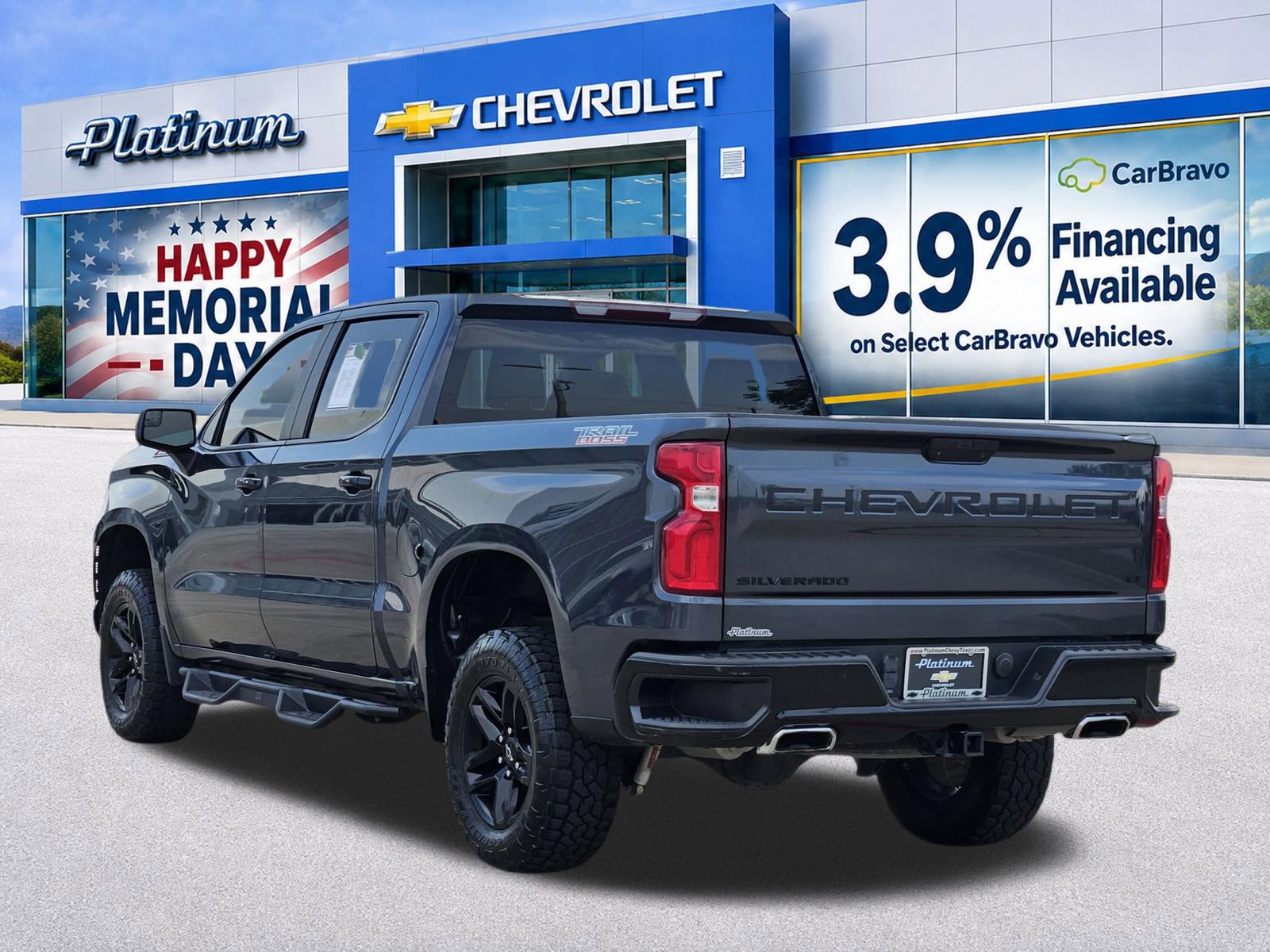 Certified 2021 Chevrolet Silverado 1500 LT Trail Boss w/ LPO, Dark Essentials Package AWD/4WD image 4