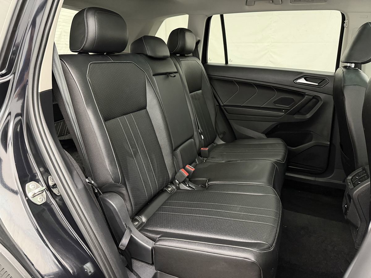 Used 2022 Volkswagen Tiguan SE AWD/4WD image 30