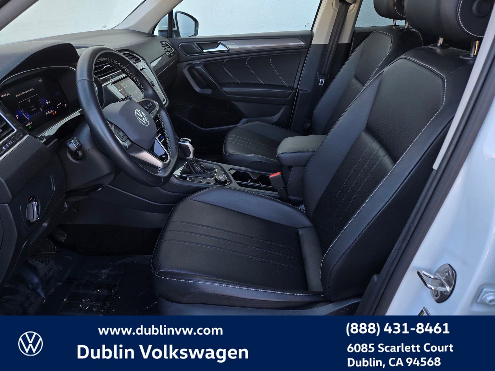 Used 2024 Volkswagen Tiguan SE image 16