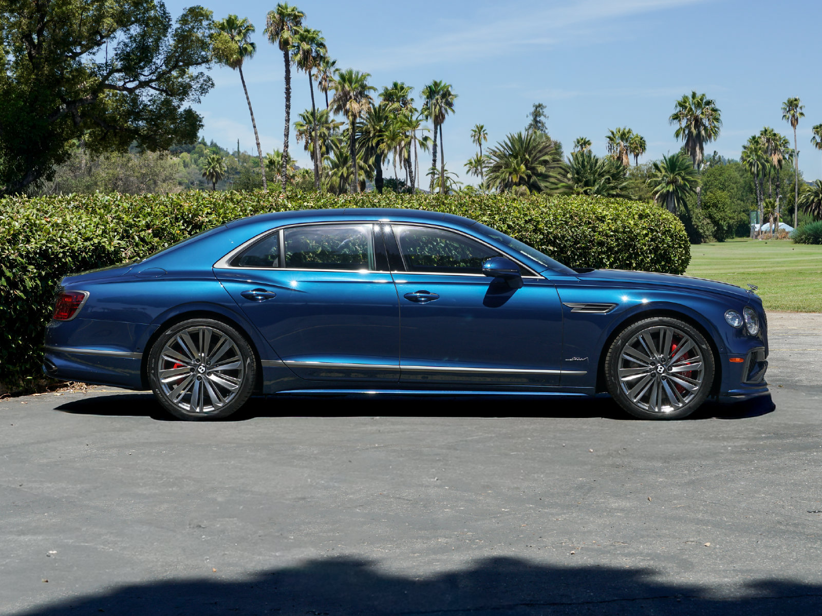 New 2025 Bentley Flying Spur Plug-In Hybrid AWD/4WD image 8