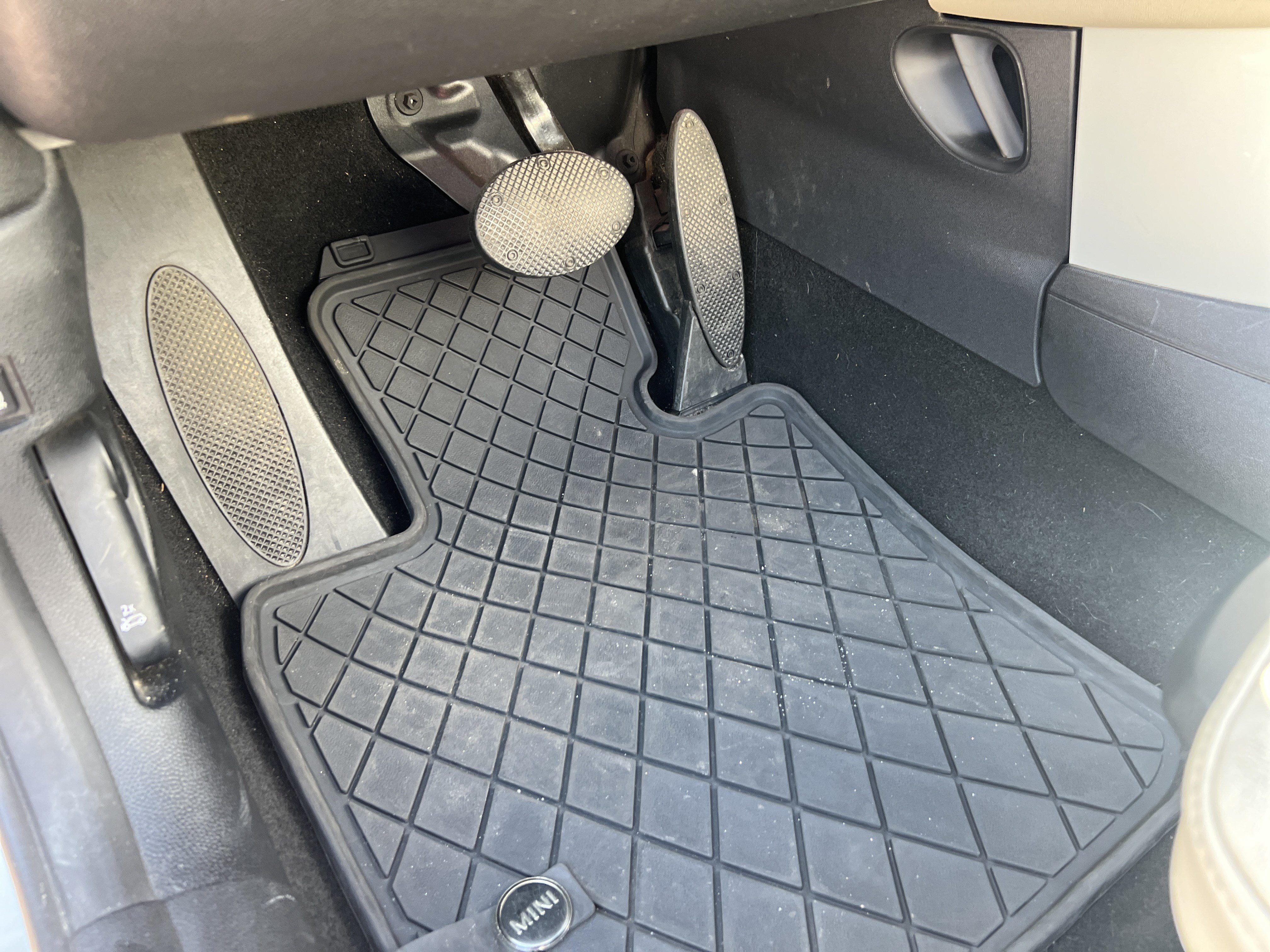 Used 2016 MINI Cooper S FWD image 17