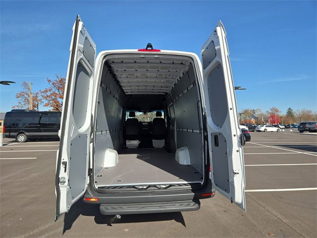 New 2026 Mercedes-Benz Sprinter 2500 image 33
