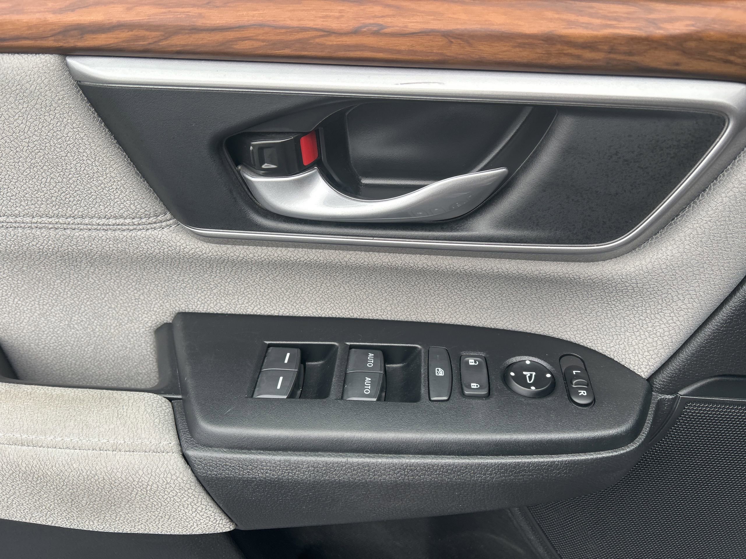 Used 2021 Honda CR-V EX image 15