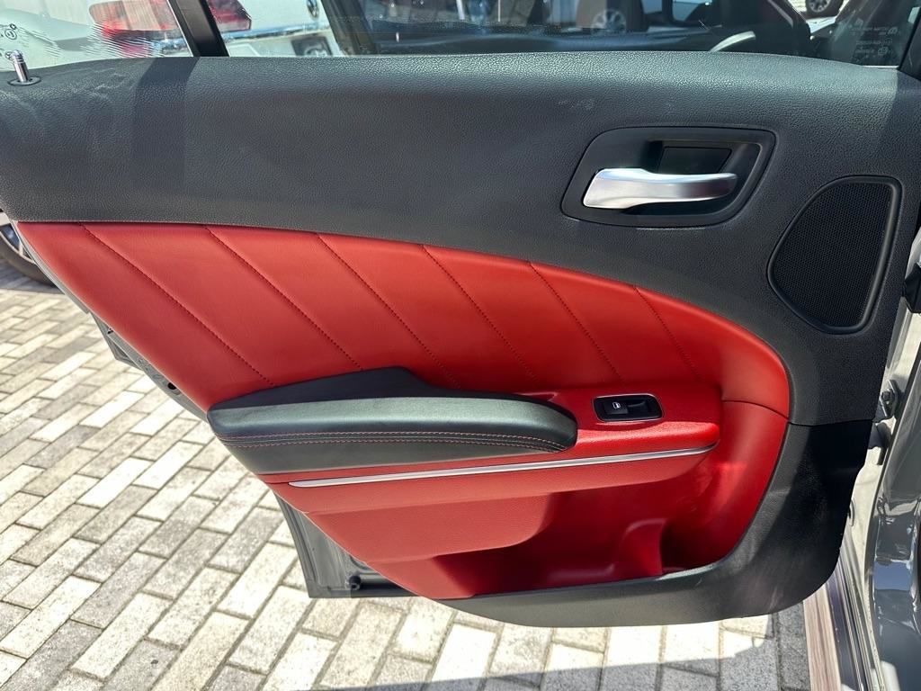 Used 2018 Dodge Charger R/T RWD image 28