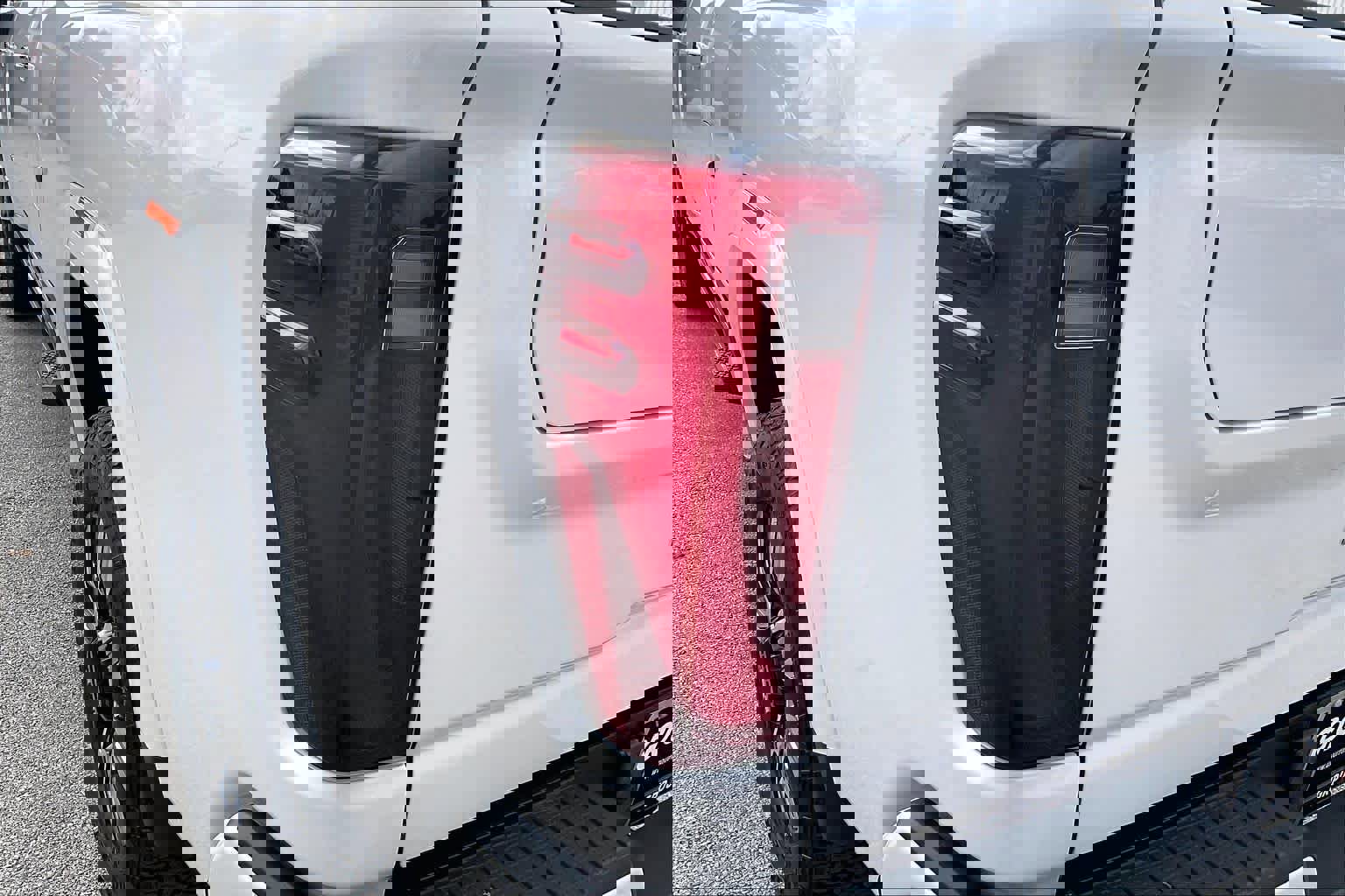 Certified 2024 GMC Sierra 3500 Denali w/ Denali Reserve Package image 28